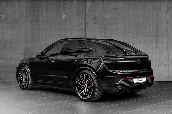 Porsche Macan 3 of 5