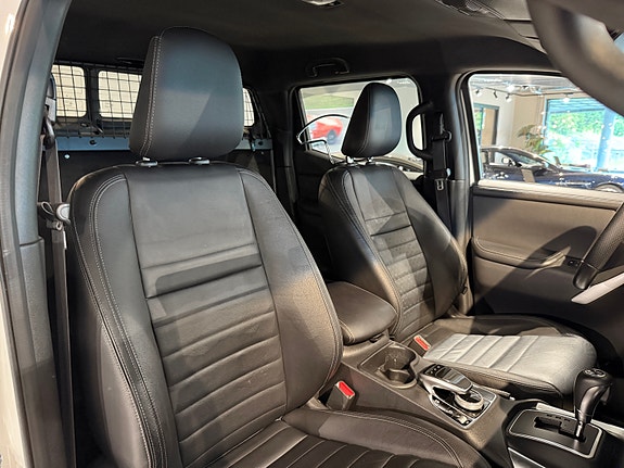 Mercedes-Benz X250 d 14 of 17