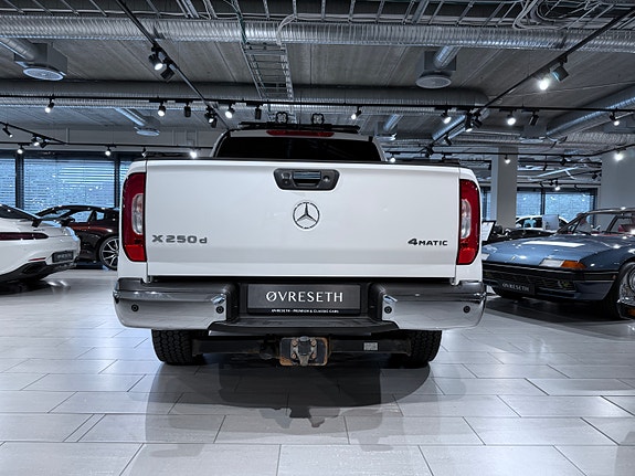 Mercedes-Benz X250 d 6 of 17