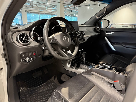 Mercedes-Benz X250 d 10 of 17