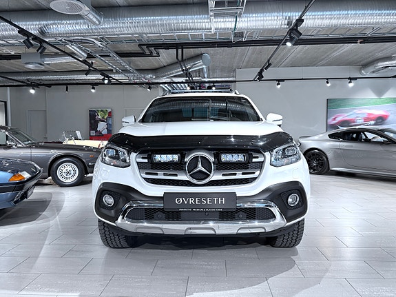 Mercedes-Benz X250 d 2 of 17