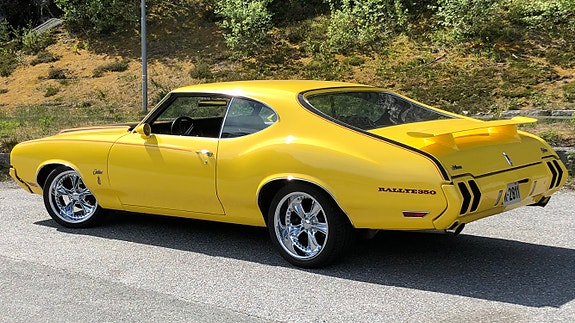 Oldsmobile Cutlass 2 of 2