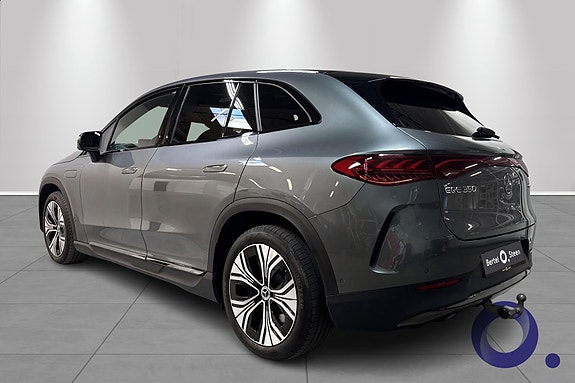 Mercedes-Benz EQE SUV 3 of 5