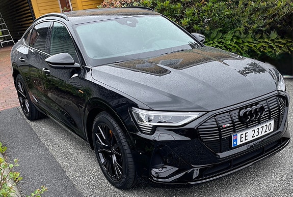 Audi e-tron Sportback 4 of 5