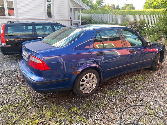 Saab 9-5 3 of 5