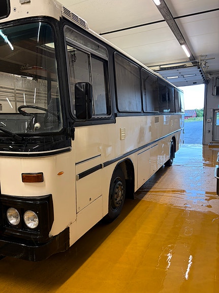 Volvo B6FA -506 4 of 5