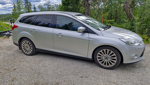 Ford Focus 2 of 5