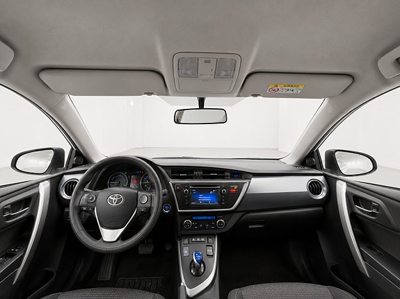 Toyota Auris 4 of 5