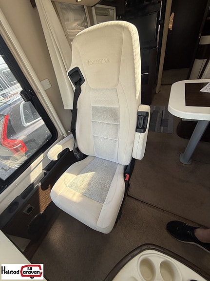 Concorde CREDO I 840 L Oppgradert luksusbobil med kraftig strømanlegg 21 of 30