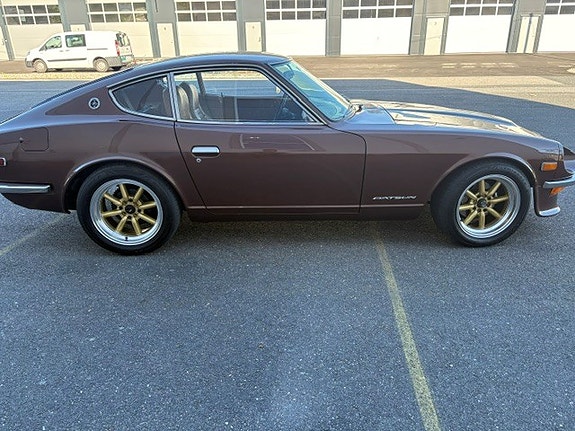 Datsun 240Z 5 of 15