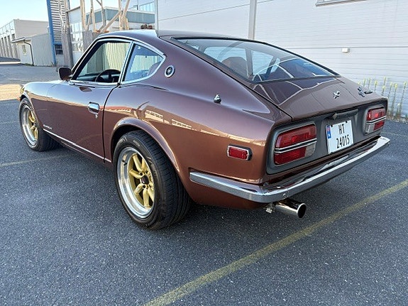 Datsun 240Z 4 of 15