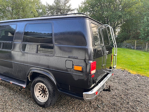 Chevrolet G30 5 of 5