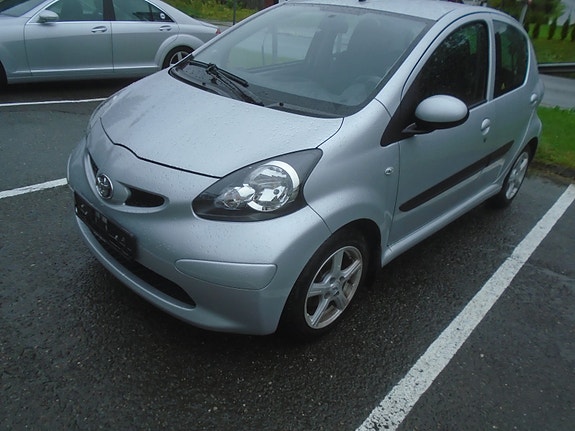 Toyota Aygo 11 of 24