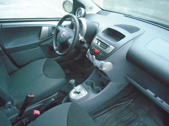 Toyota Aygo 21 of 24