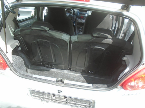 Toyota Aygo 19 of 24