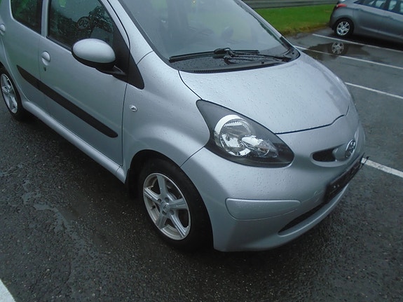 Toyota Aygo 10 of 24