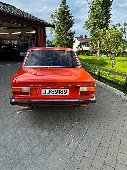 Volvo 140 3 of 5