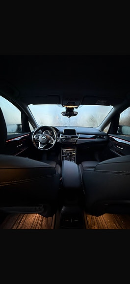 BMW 225xe 5 of 9