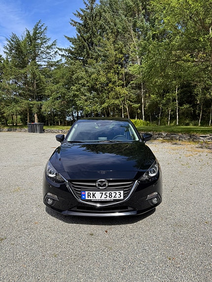 Mazda 3 2 of 5