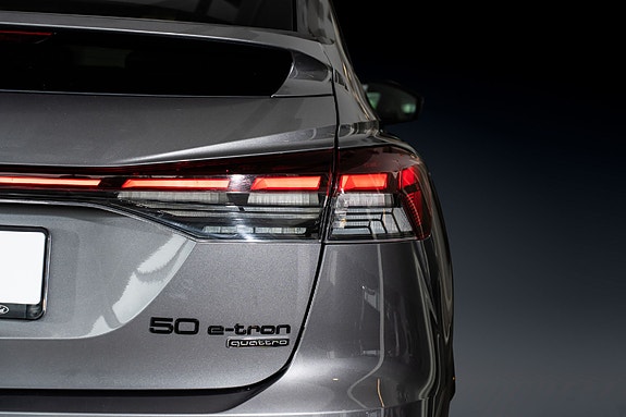 Audi Q4 e-tron 8 of 29