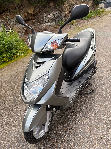 Yamaha Cygnus X 125 5 of 5