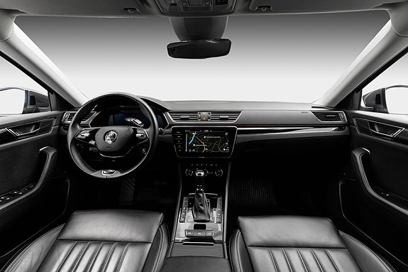 Skoda Superb 10 of 30