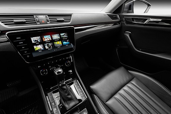 Skoda Superb 12 of 30