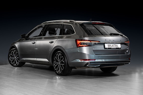 Skoda Superb 2 of 30