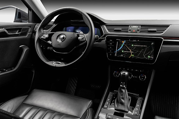 Skoda Superb 11 of 30