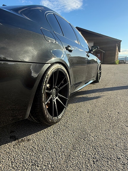 BMW M5 5 of 5
