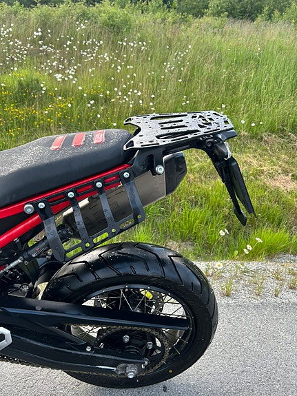 BMW F 900 GS 5 of 5