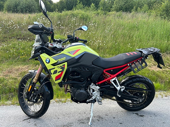 BMW F 900 GS 3 of 5