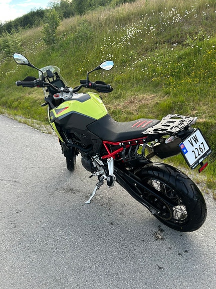 BMW F 900 GS 4 of 5