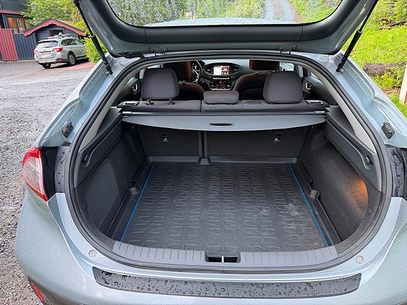 Hyundai IONIQ 9 of 11