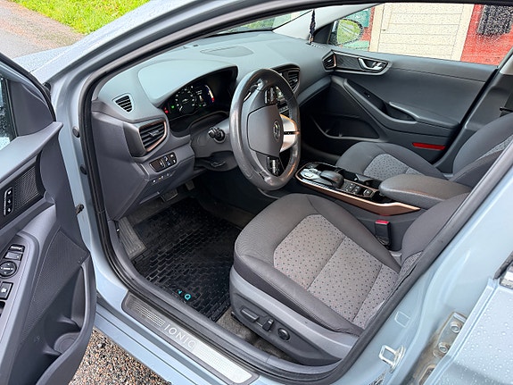 Hyundai IONIQ 5 of 11
