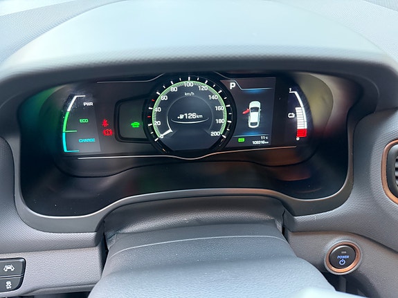 Hyundai IONIQ 6 of 11