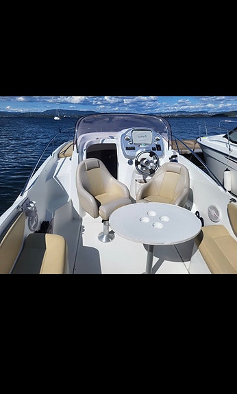 Beneteau 750 Flyer 2 of 5