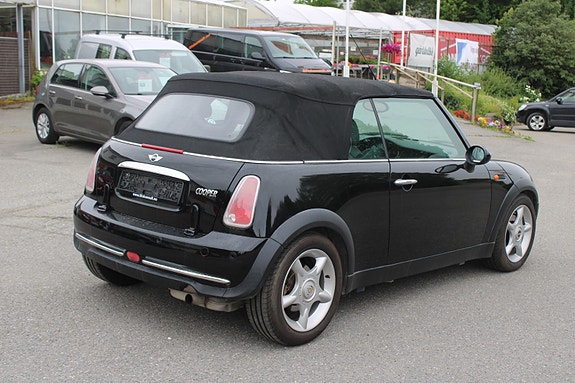 MINI Cooper 5 of 5