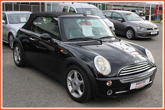 MINI Cooper 2 of 5