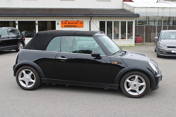 MINI Cooper 3 of 5