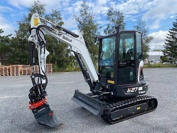 Bobcat E27 2 of 5