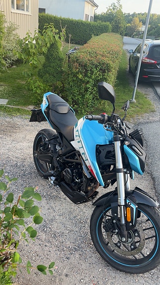 VOGE 125 R 5 of 5