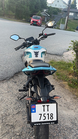 VOGE 125 R 2 of 5