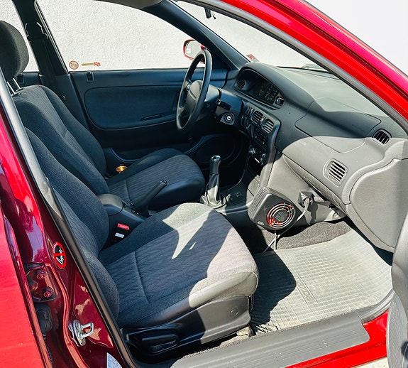 Mazda 626 11 of 13