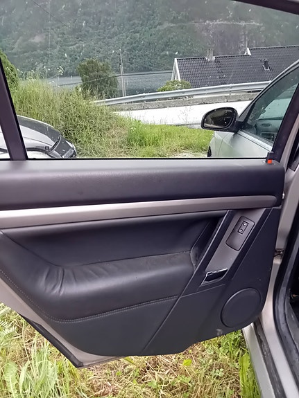 Opel Vectra 5 of 5