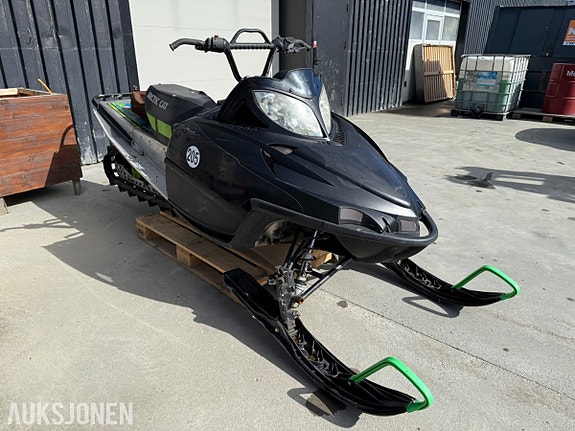 Arctic-cat snøscooter 2 of 5