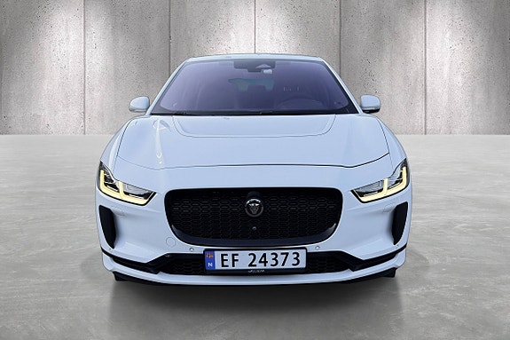Jaguar I-PACE 2 of 5