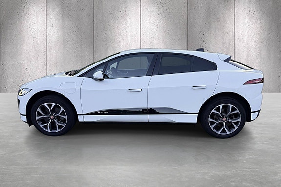 Jaguar I-PACE 4 of 5