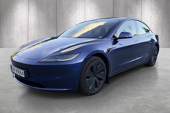 Tesla Model 3 3 of 5
