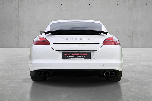 Porsche Panamera 3 of 5